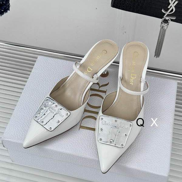 Picture of Dior Shoes _SKUDiorsz35-4063748.5CM3CJX0102